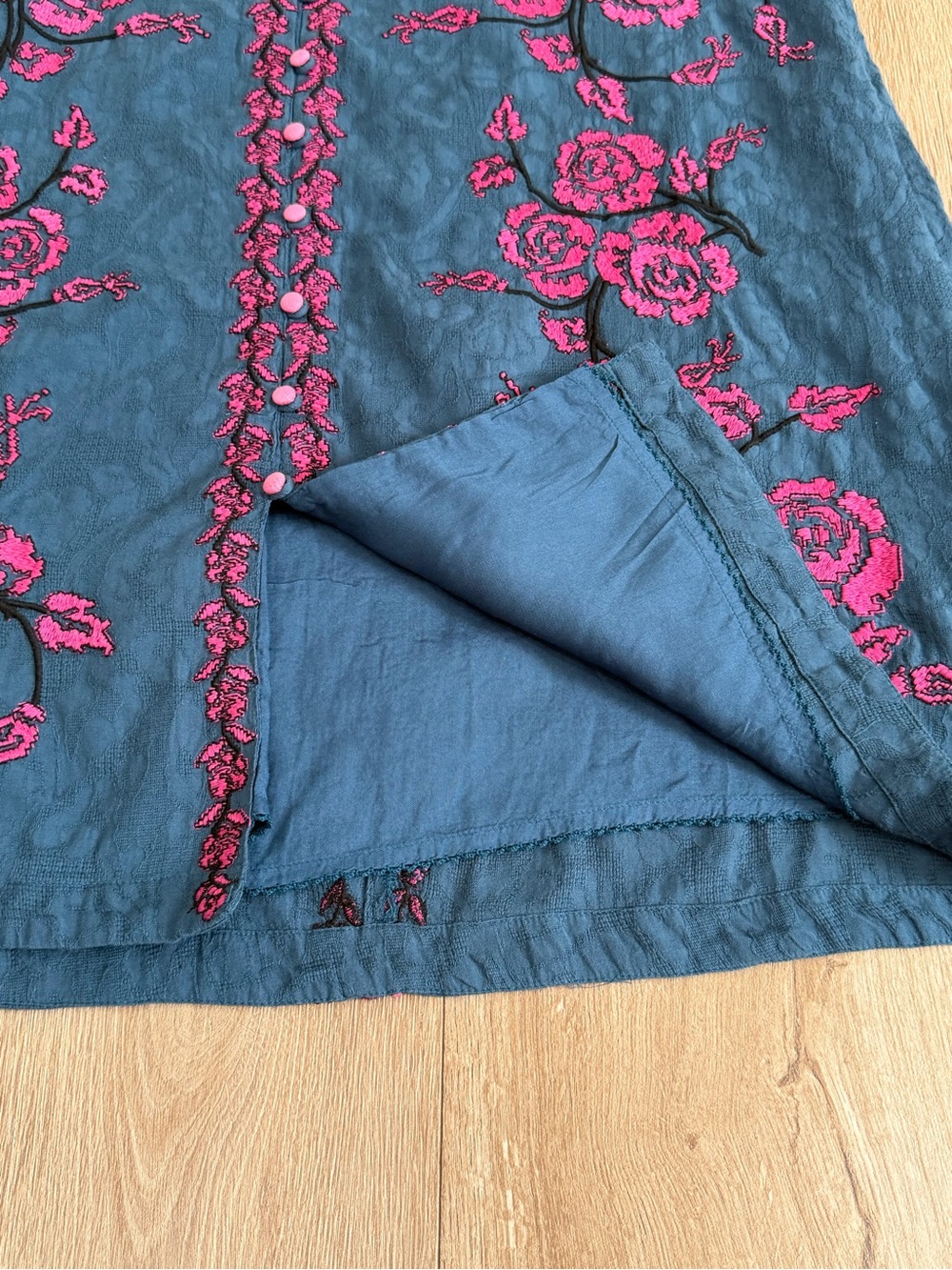 Anthropologie Embroidered Floral Midi Skirt Size 4 - Picture 4 of 15